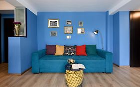 City-Centric Comfort: 1-Bedroom Apartment Near Military Circle